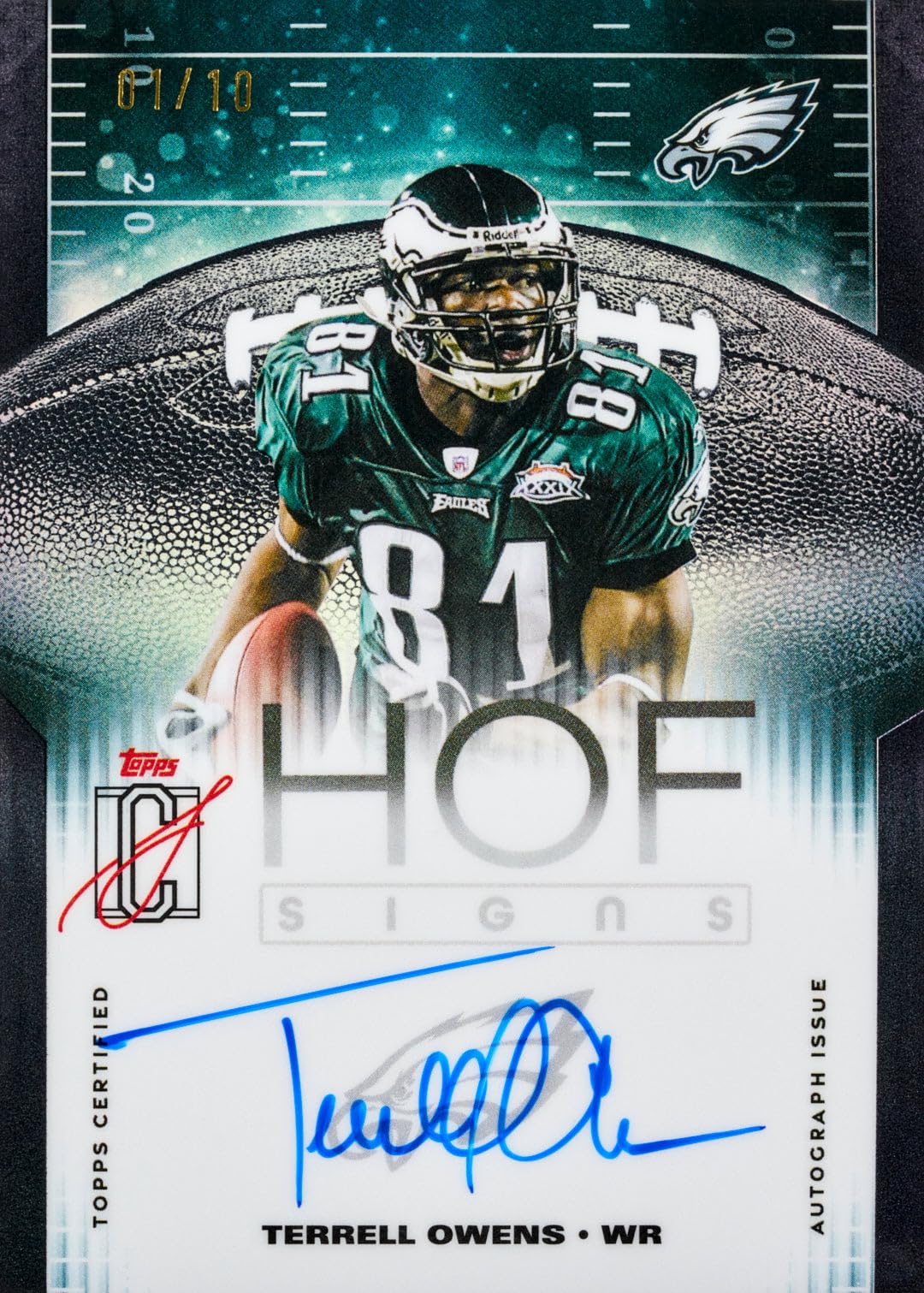 2025 Topps Signature Class Football Hobby Box - 8 Packs/Box